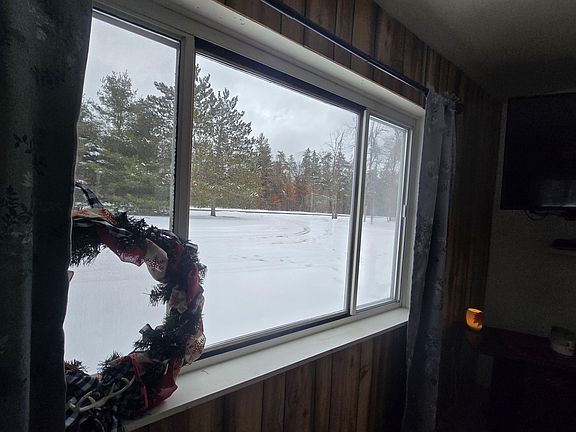 4th image of 723 N Perry Creek Rd