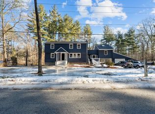 12 Trotting Park Rd, Tyngsboro, MA 01879