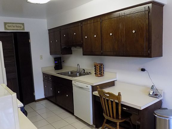 5th image of 4232 Cedarwood Ln