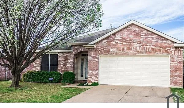 8508 Clearbrook Dr — Photo 2