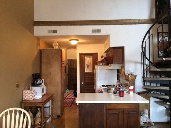 3rd image of 7 Sugar Loaf Ct Unit 1