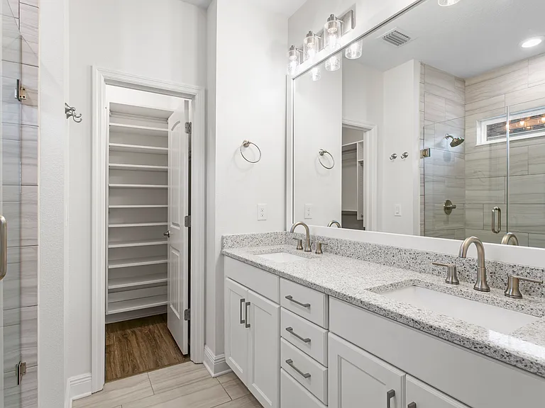3803 W Cleveland St — Photo 34