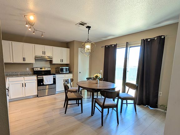 5th image of 5303 Viewpoint Dr