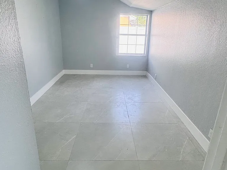 8033 Brocatel Ct — Photo 7