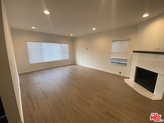 4th image of 9920 Robbins Dr