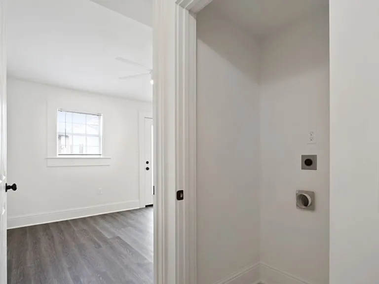 3422 Lasalle St — Photo 4