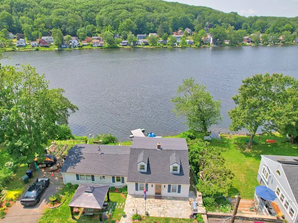 160 Lake Plymouth Boulevard, Plymouth, CT 06782