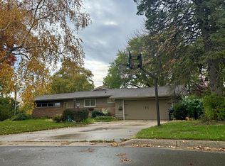 437 Jeanne Ct, Sun Prairie, WI 53590