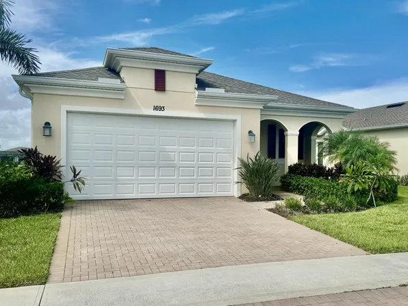 1693 GREAT BELT Circle, Melbourne, FL 32940