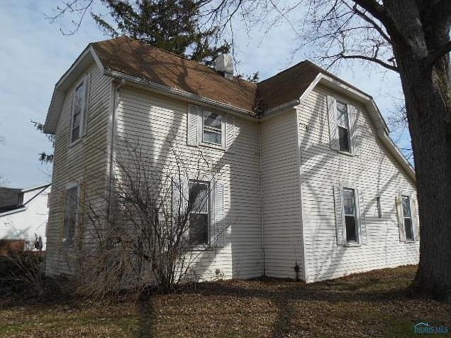 2nd image of 815 W Perry St