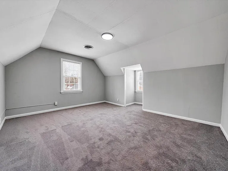32 Upland Dr — Photo 18