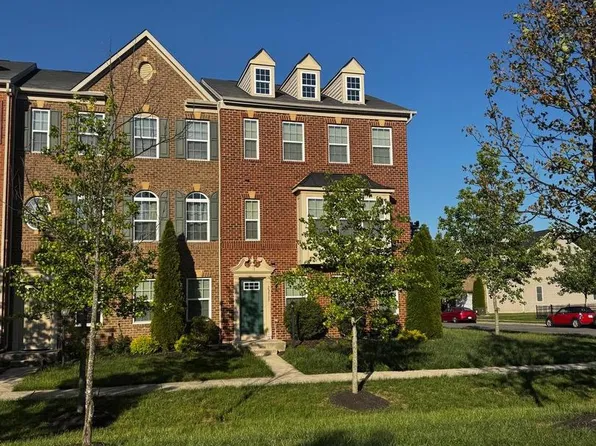 25707 Bishop Grove Ter, Aldie, VA 20105