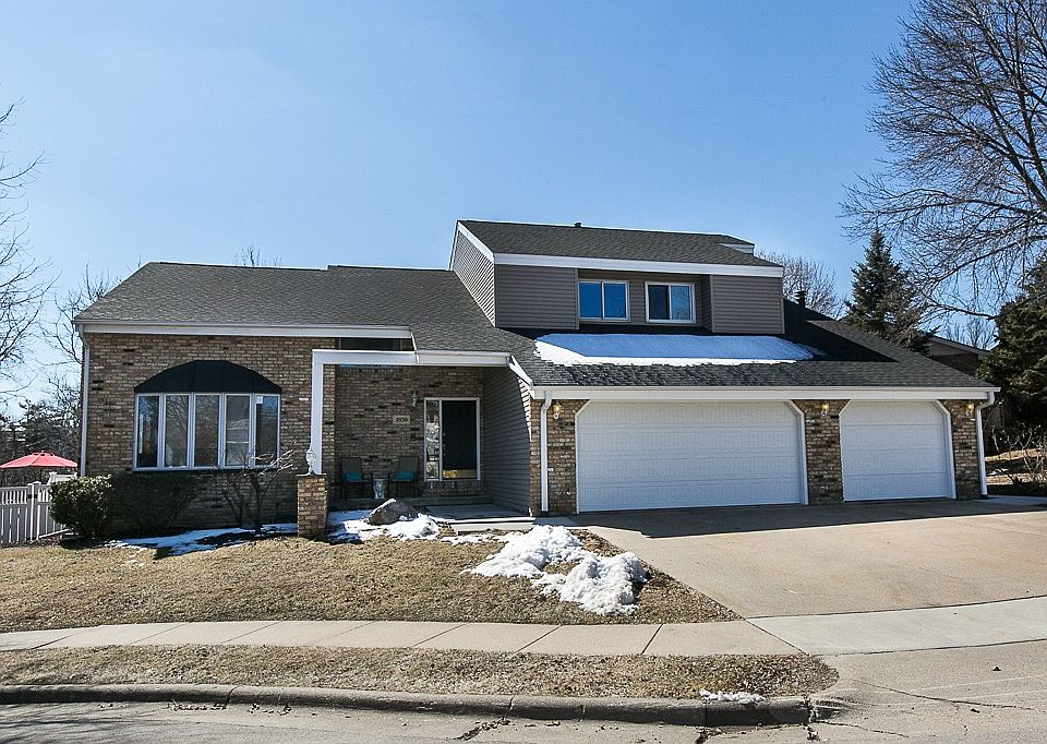 1st image of 2530 Clarke Crest Dr