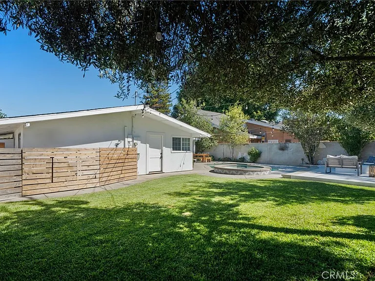 2273 Columbia Dr — Photo 32