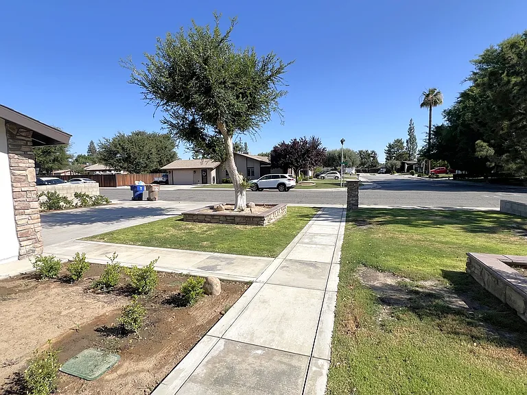 7415 Hooper Ave — Photo 4