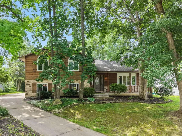2341 Four Seasons Pkwy, Crown Point, IN 46307