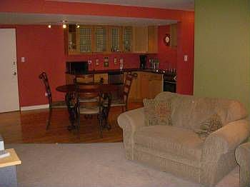 4th image of 530 W Barry Ave APT 4C