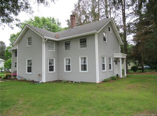 26 Lathrop Rd, Uncasville, CT 06382