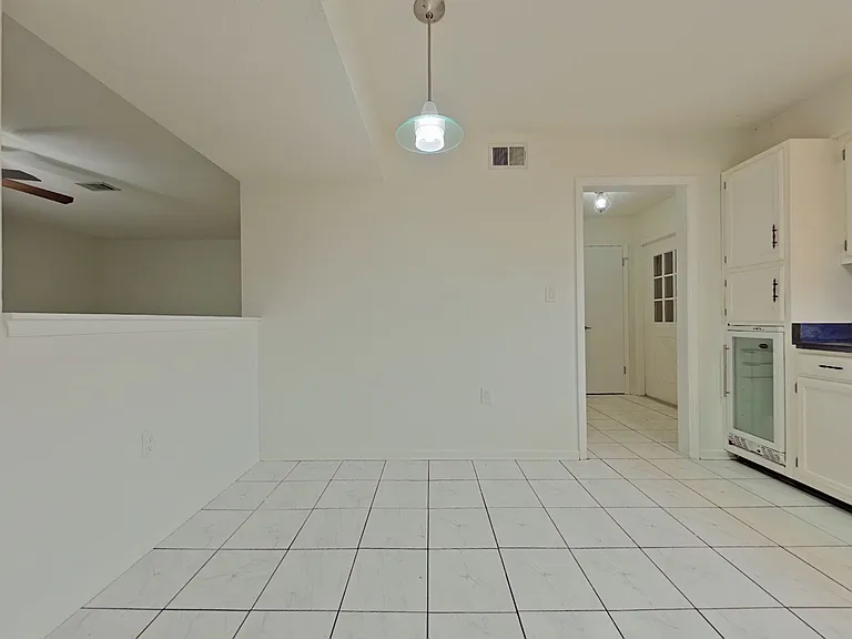 8-web-or-mls-5 Dining Area-3_05122026