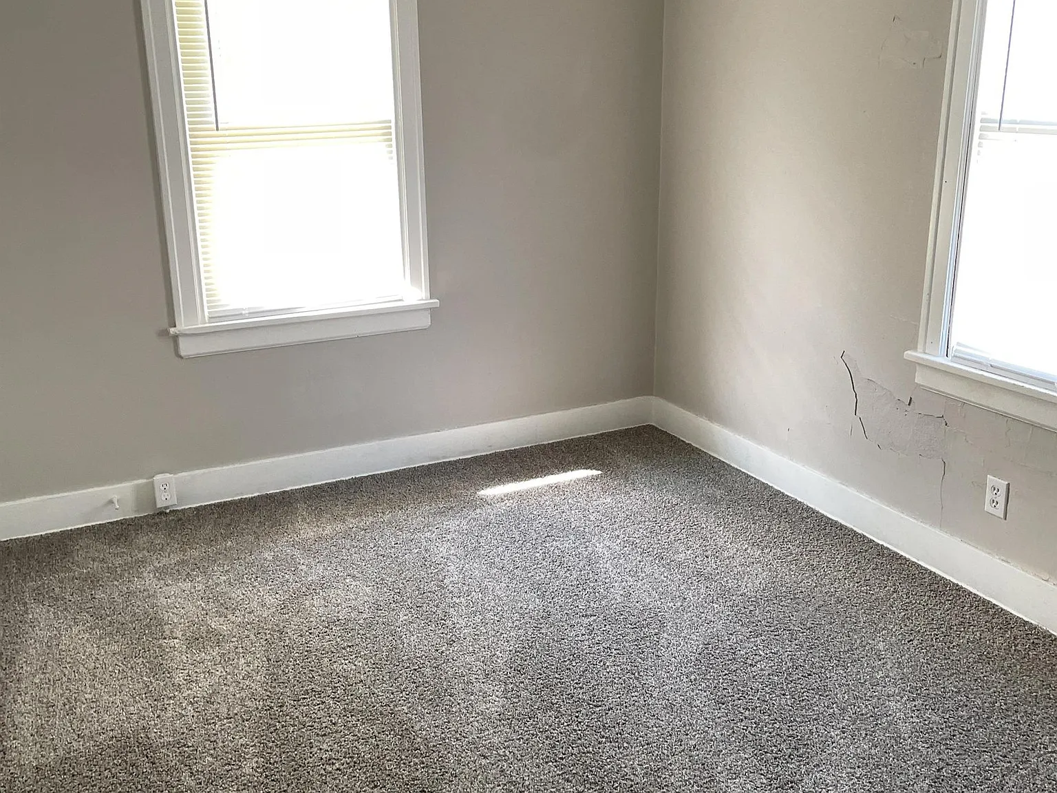 3 bed, 1.0 bath, 1391 sqft, $1,425 — Photo 4