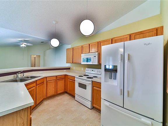 4th image of 8293 N Triana Dr