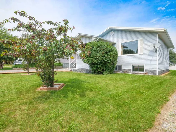 5116 51st Ave, Caroline, AB T0M 0M0