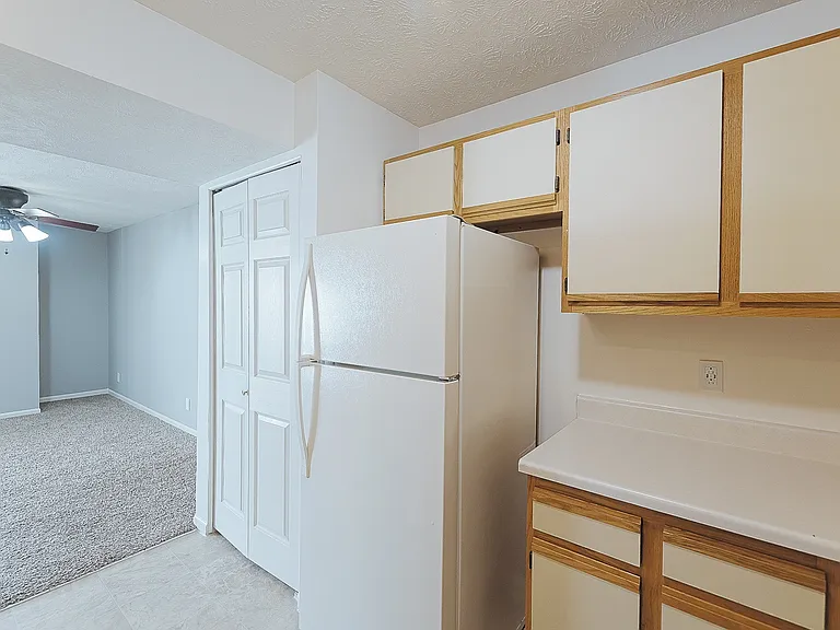 Applewood Pointe Apartments — Photo 23