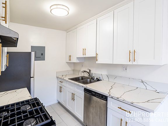 5th image of 7209 Willoughby Ave #13