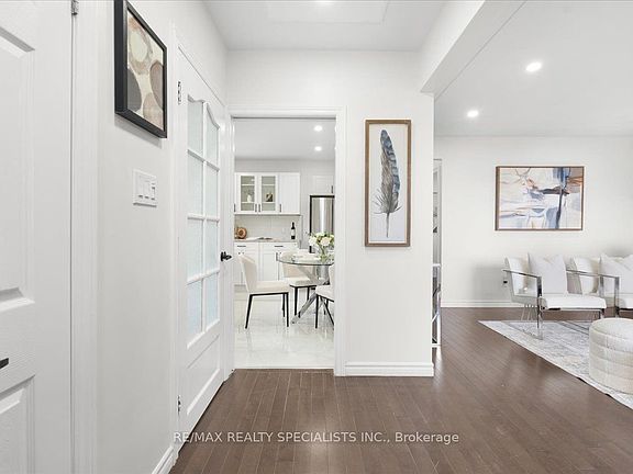 3rd image of 56 Nash Rd S