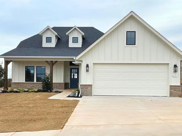 4924 Desert Willow Ln, Edmond, OK 73034