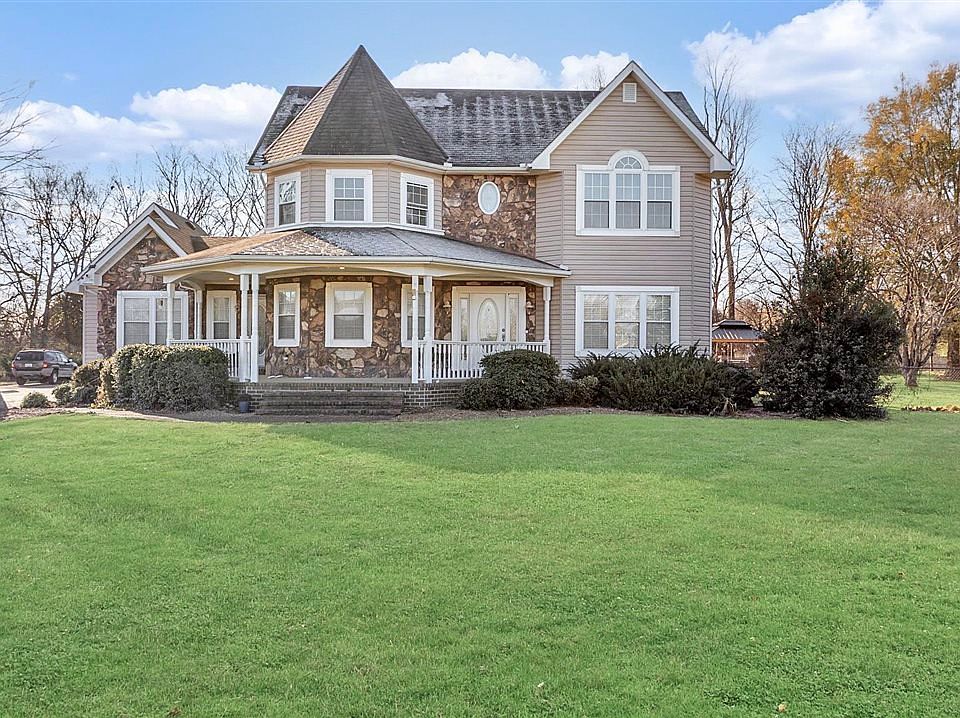 1st image of 621 Millstone Way
