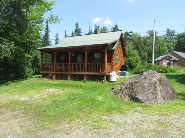 2 Moose Point Road, Jackman, ME 04945