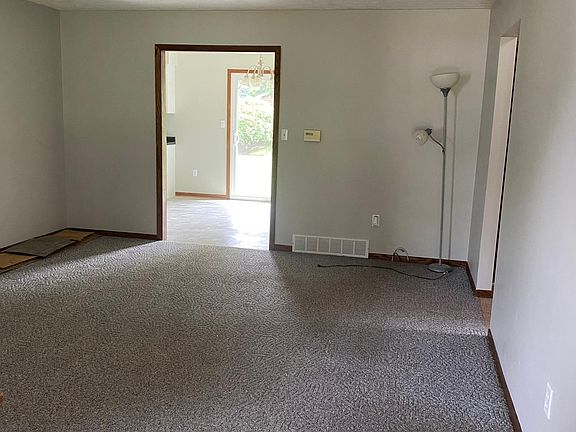 5th image of 1076 Allen Dr #1078