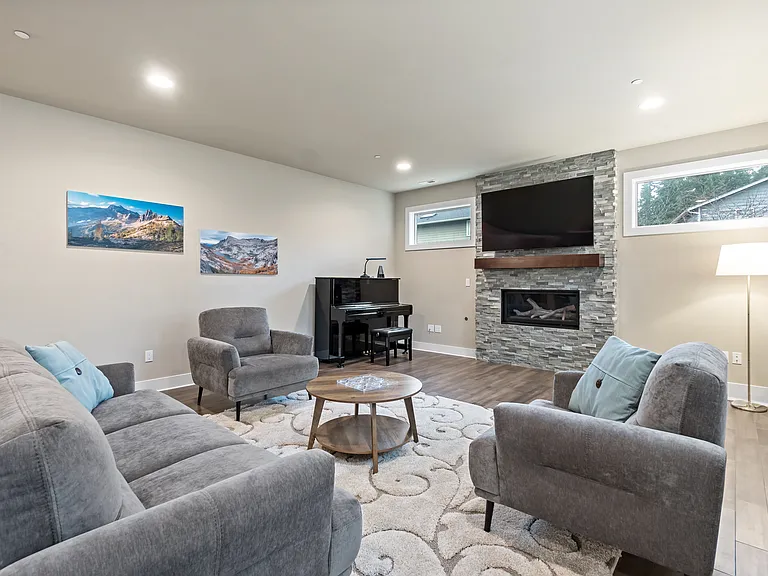 2313 242nd Pl SW — Photo 15