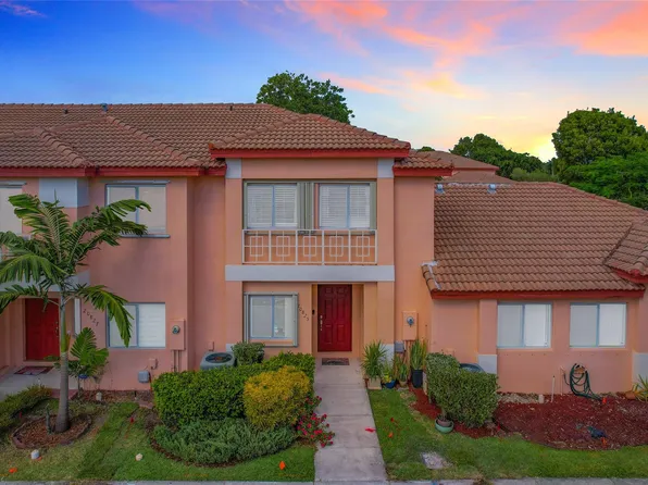 20825 NW 3rd Court #20825, Pembroke Pines, FL 33029