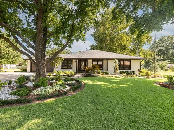 1305 E Lawrence St, Wynnewood, OK 73098