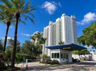 14951 Royal Oaks Ln APT 2002, North Miami, FL 33181