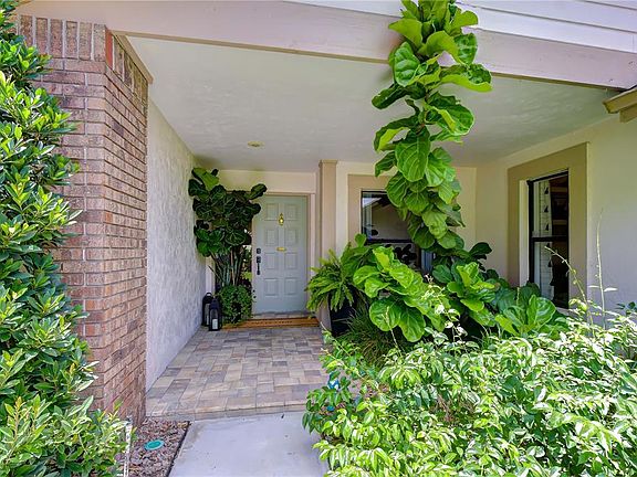 3rd image of 16126 BELLE MEADE BOULEVARD
