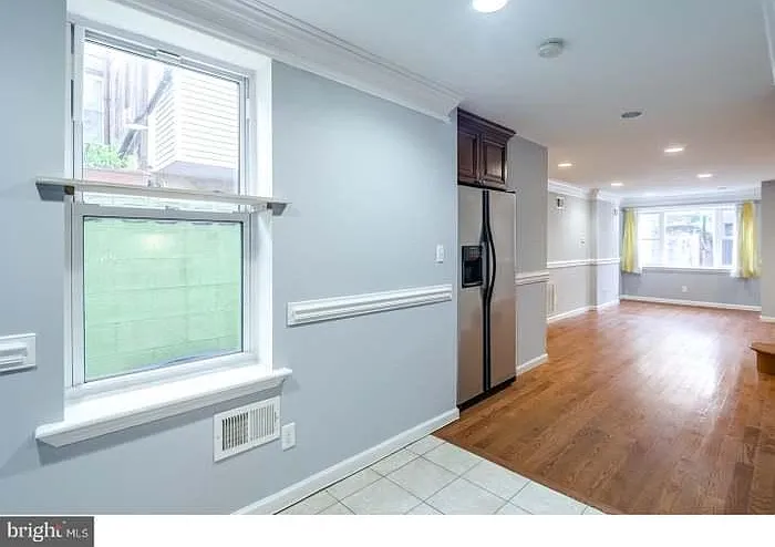 1339 S Bancroft St — Photo 7