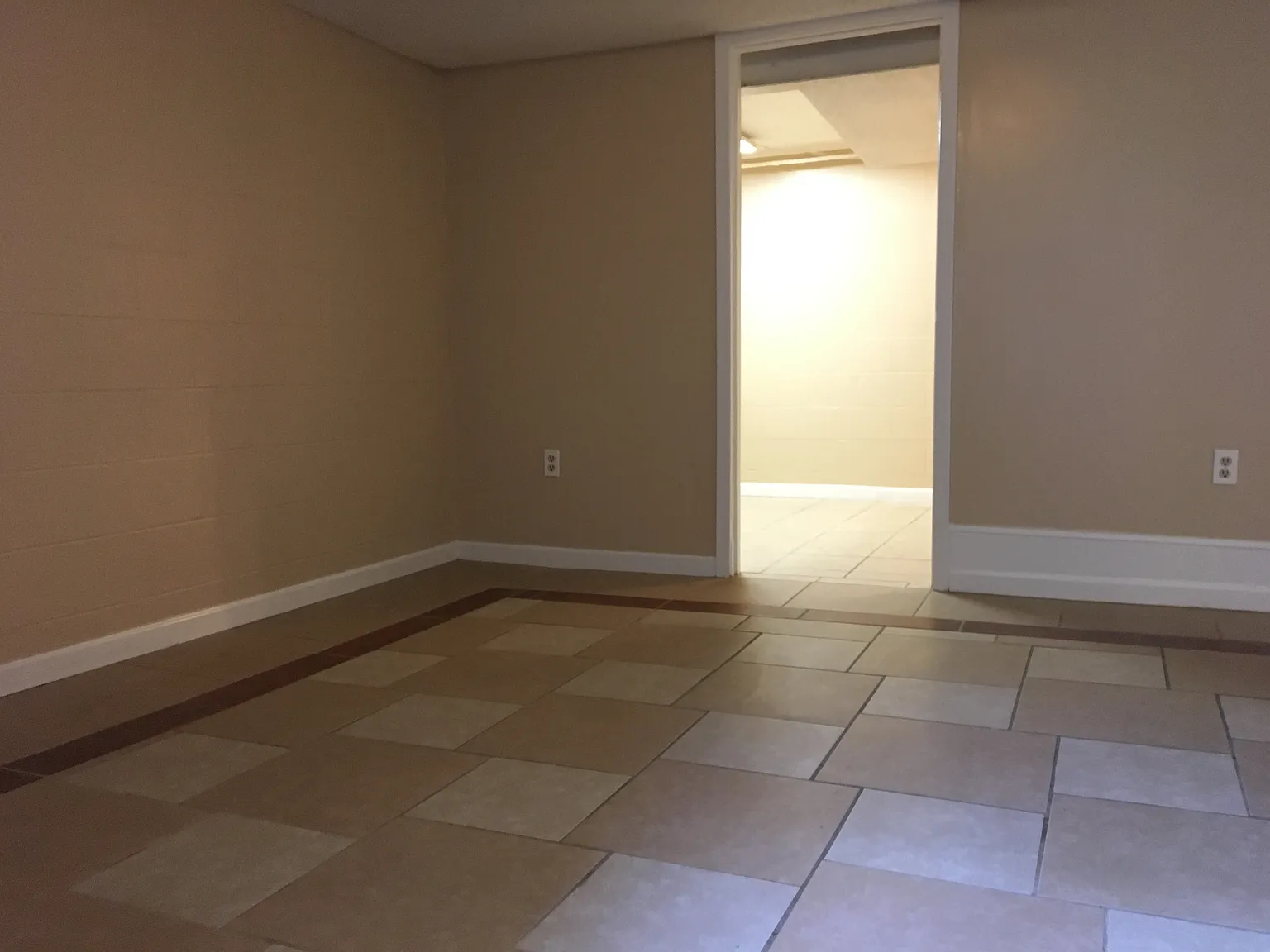 1 bed, 700 sqft, $825 — Photo 3