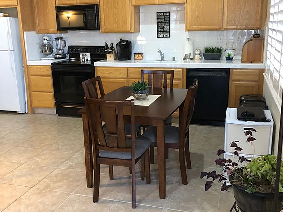 5th image of 2-654 Hawes St #2
