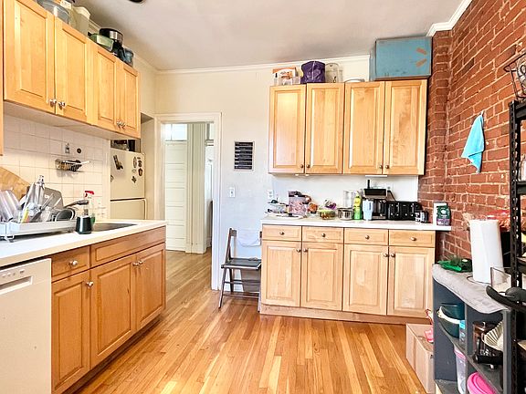 2nd image of 6 Colliston Rd #2