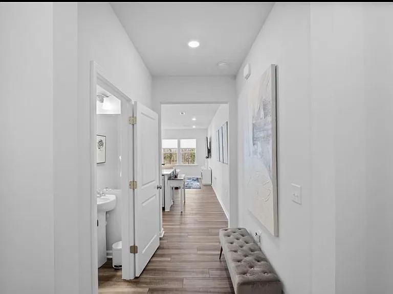 818 Falls Grove Trl — Photo 2