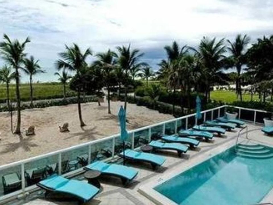Pool with Ocean Access