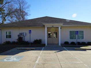 112 N Lee Dr, Gladewater, TX 75647