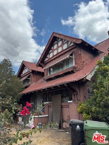 2756 Raymond Ave, Los Angeles, CA, 90007
