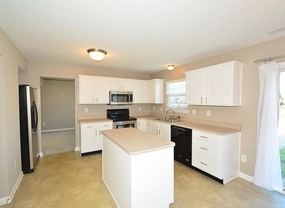 4th image of 6656 Taraval Dr