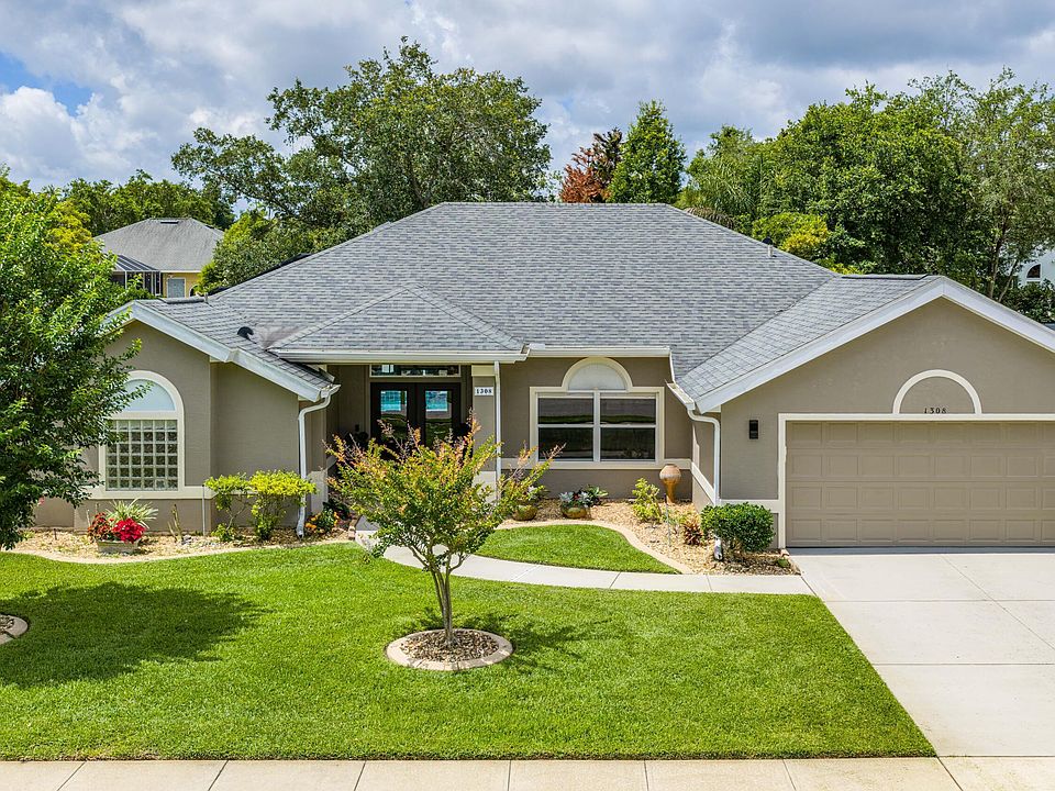 1st image of 1308 Crepe Myrtle Ln