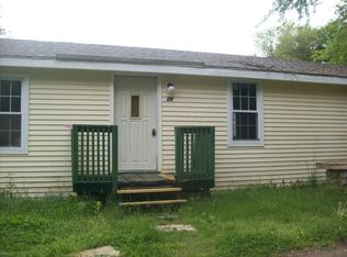 28 Woodland Hts, Wales, MA 01081