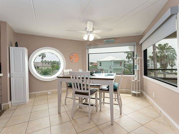 5th image of 220 W Cora Lee Dr #209